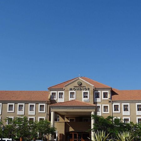 Peermont Mondior Hotel Gaborone Kültér fotó