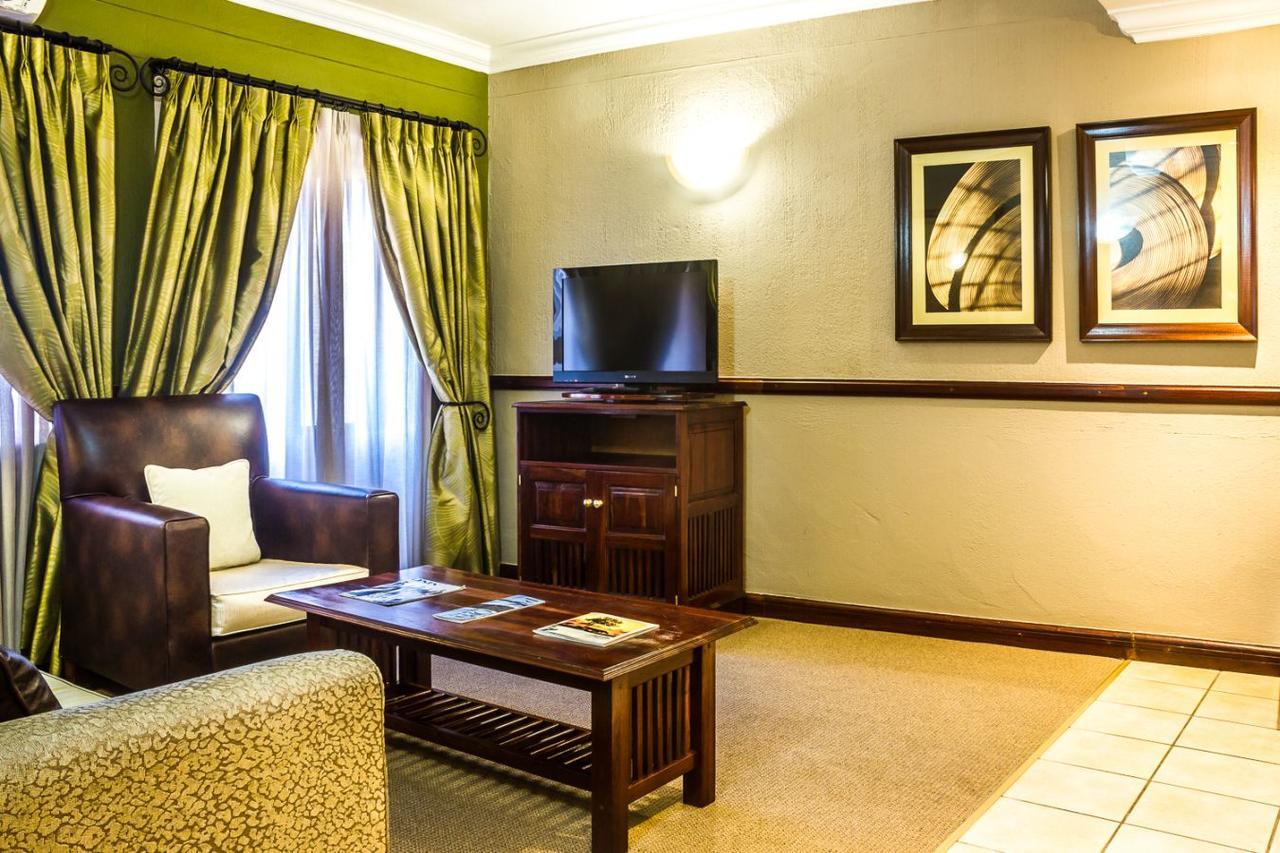 Peermont Mondior Hotel Gaborone Kültér fotó