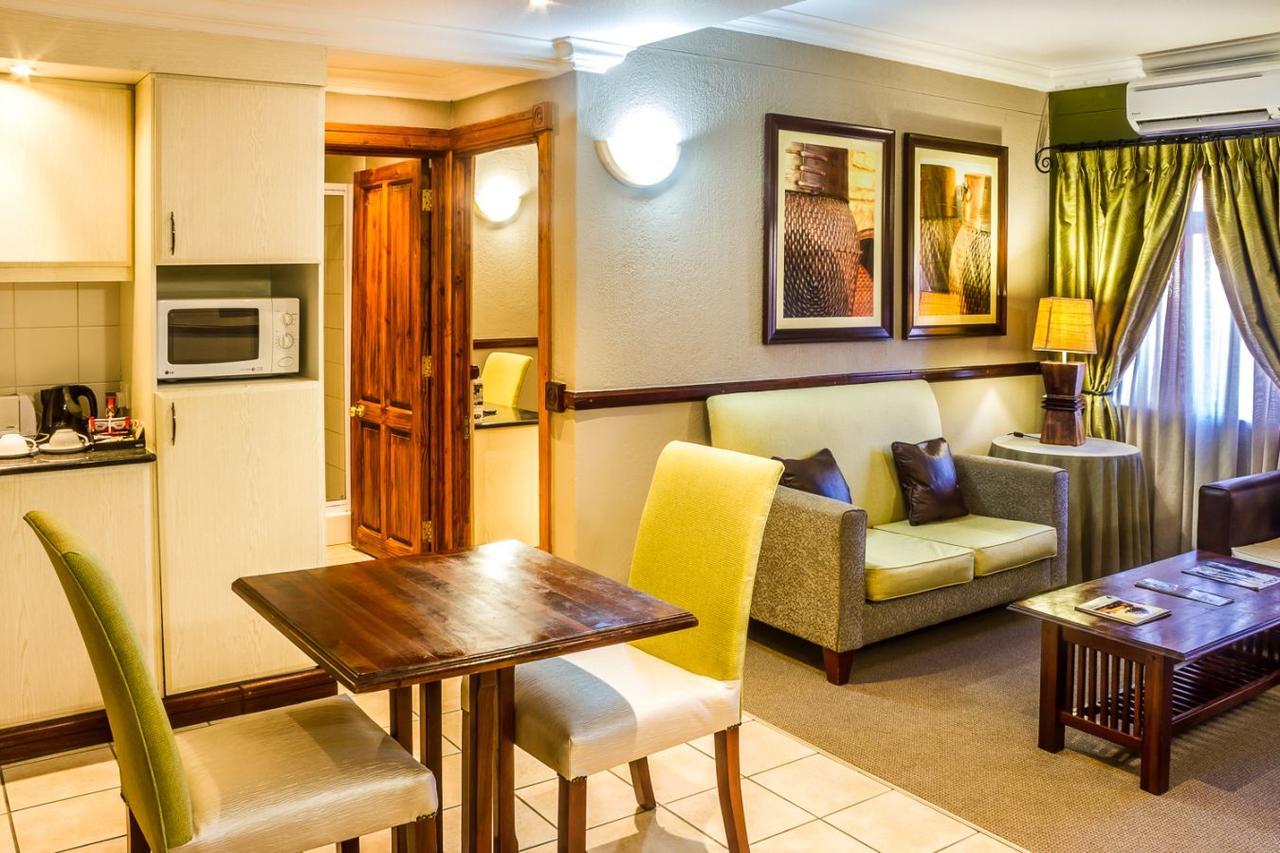 Peermont Mondior Hotel Gaborone Kültér fotó