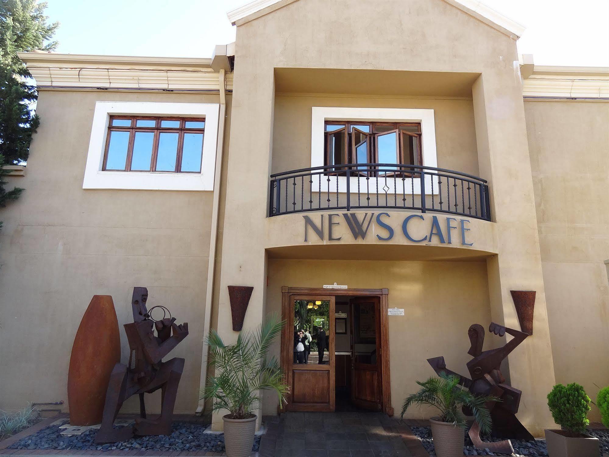 Peermont Mondior Hotel Gaborone Kültér fotó